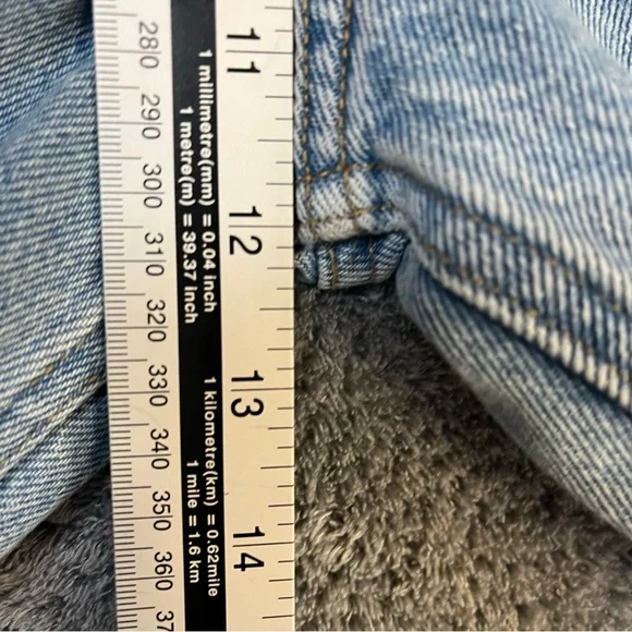 NEW! Abercrombie & Fitch The Barrel Jean Mid Rise 29 W 24 L Short Light Wash - Picture 8 of 16